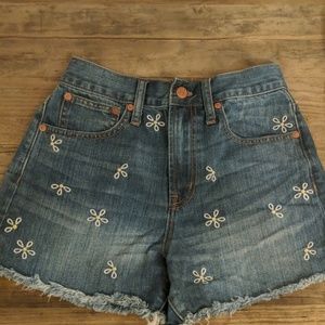 Madewell the perfect jean short: daisy edition
